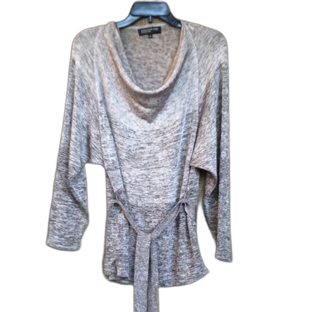 Jones New York drape front knit belted top size S.